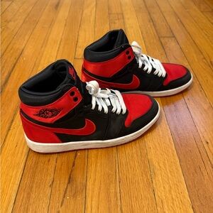 Nike Jordan 1 Satin Bred